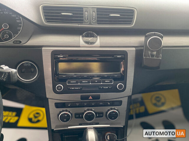 Серый Фольксваген Пассат, объемом двигателя 2 л и пробегом 285 тыс. км за 12500 $, фото 16 на Automoto.ua