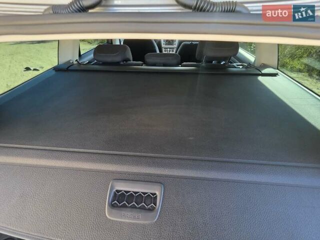 Серый Фольксваген Пассат, объемом двигателя 1.97 л и пробегом 217 тыс. км за 15900 $, фото 32 на Automoto.ua