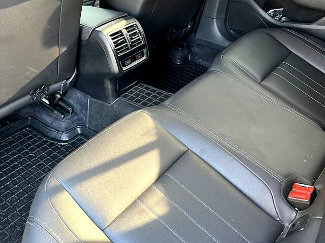 Серый Фольксваген Пассат, объемом двигателя 1.6 л и пробегом 336 тыс. км за 12900 $, фото 4 на Automoto.ua