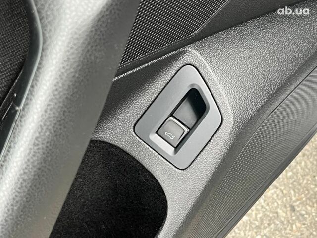 Серый Фольксваген Пассат, объемом двигателя 2 л и пробегом 300 тыс. км за 15390 $, фото 25 на Automoto.ua