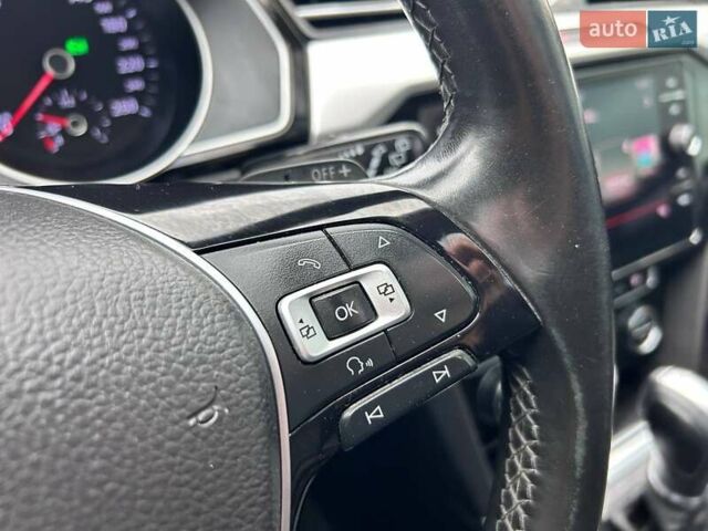 Серый Фольксваген Пассат, объемом двигателя 1.97 л и пробегом 334 тыс. км за 13000 $, фото 18 на Automoto.ua