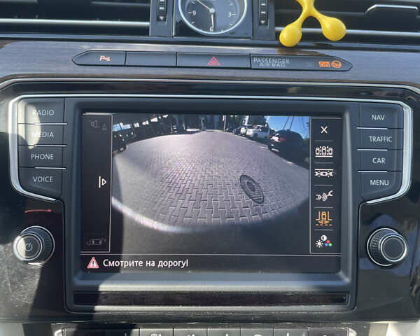 Серый Фольксваген Пассат, объемом двигателя 2 л и пробегом 245 тыс. км за 17995 $, фото 60 на Automoto.ua