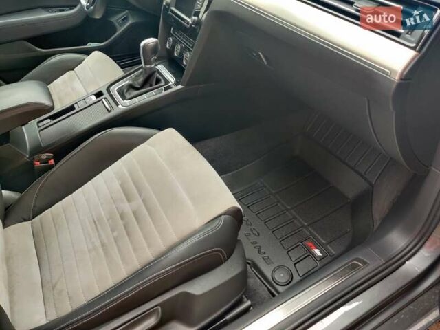 Серый Фольксваген Пассат, объемом двигателя 1.97 л и пробегом 212 тыс. км за 14999 $, фото 6 на Automoto.ua