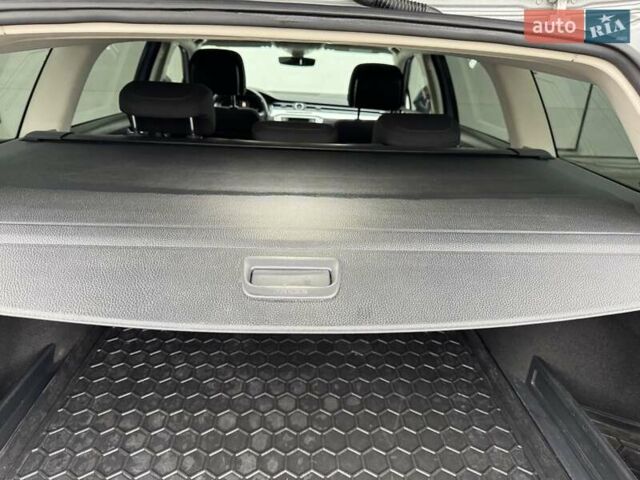 Серый Фольксваген Пассат, объемом двигателя 2 л и пробегом 273 тыс. км за 13800 $, фото 17 на Automoto.ua