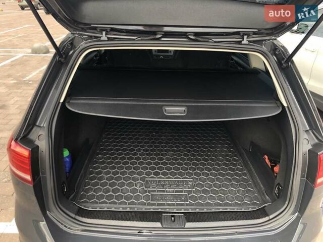 Сірий Фольксваген Пассат, об'ємом двигуна 2 л та пробігом 243 тис. км за 14800 $, фото 10 на Automoto.ua