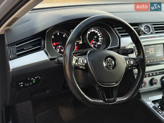 Серый Фольксваген Пассат, объемом двигателя 2 л и пробегом 256 тыс. км за 12800 $, фото 25 на Automoto.ua