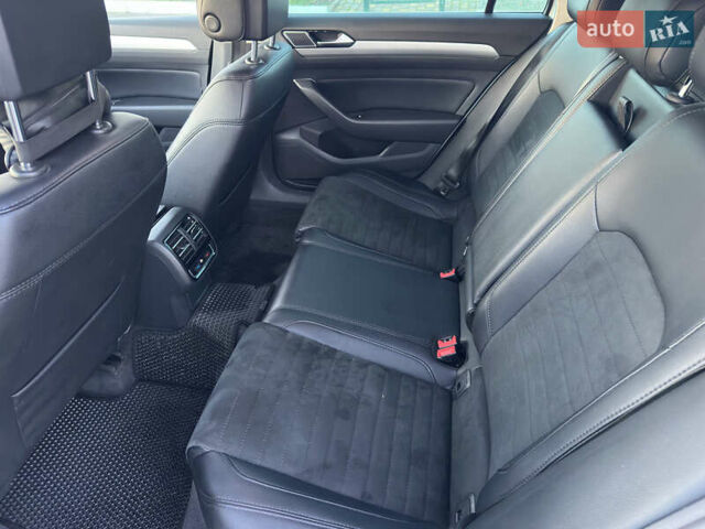 Серый Фольксваген Пассат, объемом двигателя 2 л и пробегом 425 тыс. км за 11500 $, фото 25 на Automoto.ua