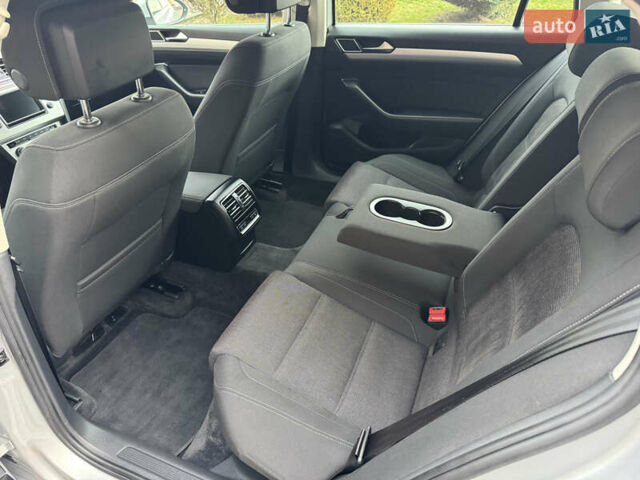 Серый Фольксваген Пассат, объемом двигателя 2 л и пробегом 248 тыс. км за 13750 $, фото 102 на Automoto.ua