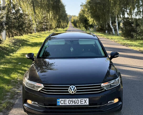 Серый Фольксваген Пассат, объемом двигателя 2 л и пробегом 285 тыс. км за 13700 $, фото 1 на Automoto.ua