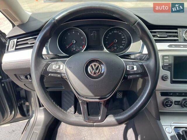 Серый Фольксваген Пассат, объемом двигателя 1.8 л и пробегом 165 тыс. км за 15500 $, фото 18 на Automoto.ua