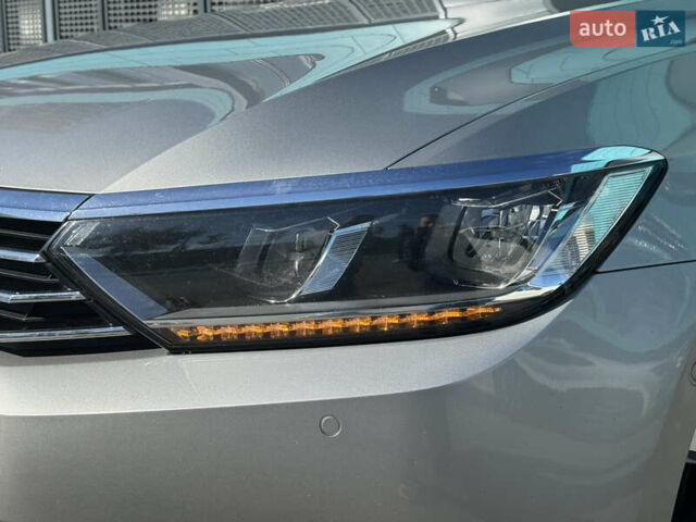 Сірий Фольксваген Пассат, об'ємом двигуна 1.6 л та пробігом 264 тис. км за 15800 $, фото 2 на Automoto.ua