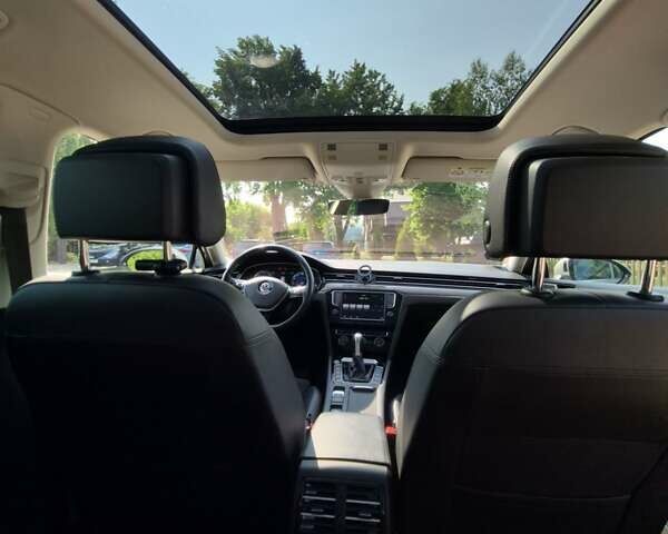 Серый Фольксваген Пассат, объемом двигателя 1.97 л и пробегом 267 тыс. км за 19000 $, фото 42 на Automoto.ua