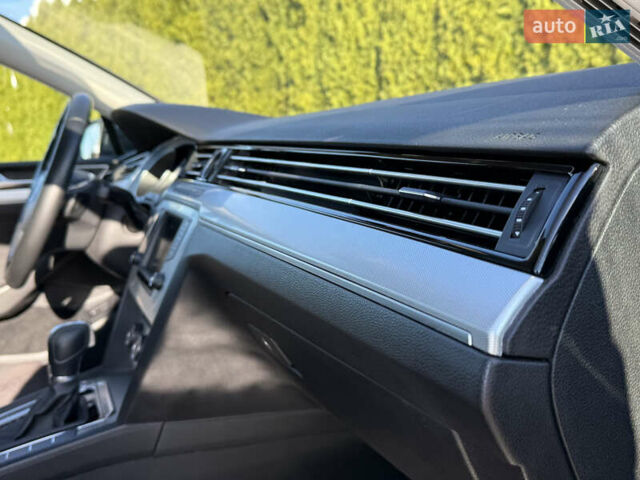 Серый Фольксваген Пассат, объемом двигателя 2 л и пробегом 195 тыс. км за 16999 $, фото 37 на Automoto.ua