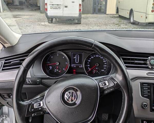 Серый Фольксваген Пассат, объемом двигателя 1.97 л и пробегом 320 тыс. км за 13400 $, фото 7 на Automoto.ua