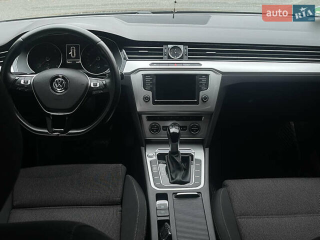 Серый Фольксваген Пассат, объемом двигателя 1.97 л и пробегом 240 тыс. км за 15599 $, фото 20 на Automoto.ua