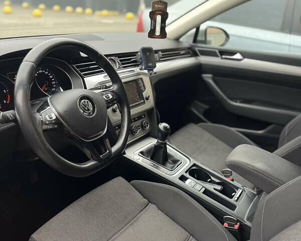 Сірий Фольксваген Пассат, об'ємом двигуна 1.97 л та пробігом 247 тис. км за 12900 $, фото 11 на Automoto.ua