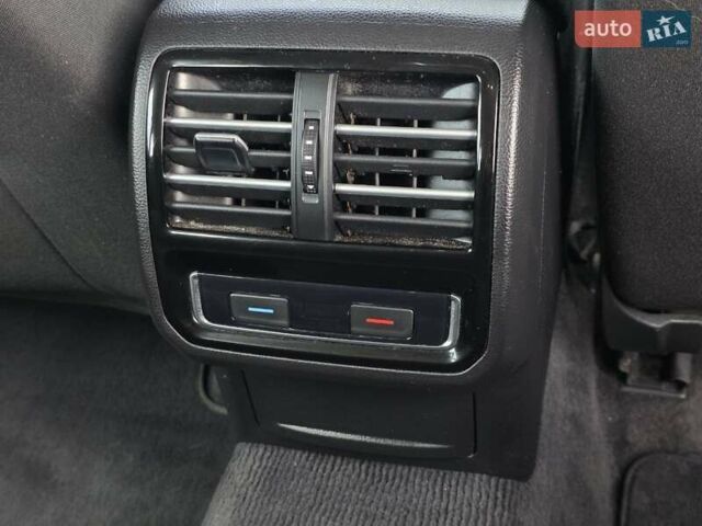 Сірий Фольксваген Пассат, об'ємом двигуна 2 л та пробігом 226 тис. км за 15499 $, фото 19 на Automoto.ua