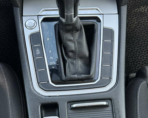 Сірий Фольксваген Пассат, об'ємом двигуна 1.6 л та пробігом 319 тис. км за 12200 $, фото 30 на Automoto.ua