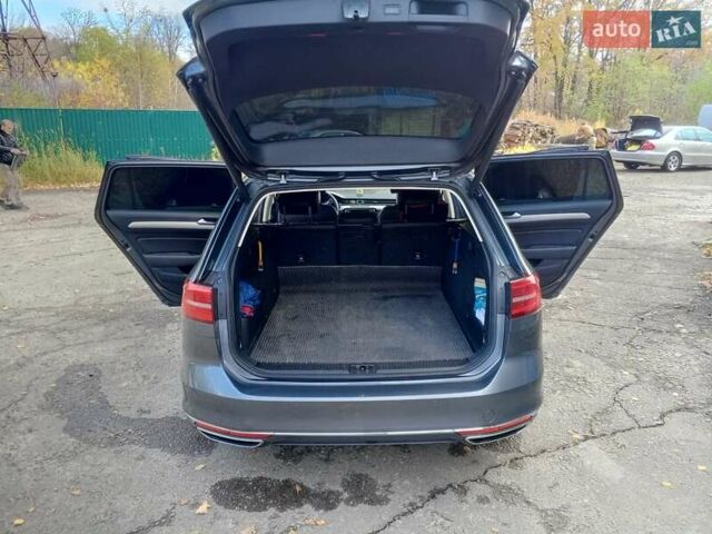 Серый Фольксваген Пассат, объемом двигателя 1.97 л и пробегом 270 тыс. км за 18500 $, фото 7 на Automoto.ua