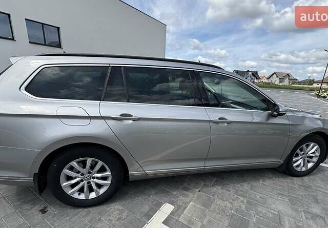 Сірий Фольксваген Пассат, об'ємом двигуна 1.6 л та пробігом 257 тис. км за 13300 $, фото 5 на Automoto.ua