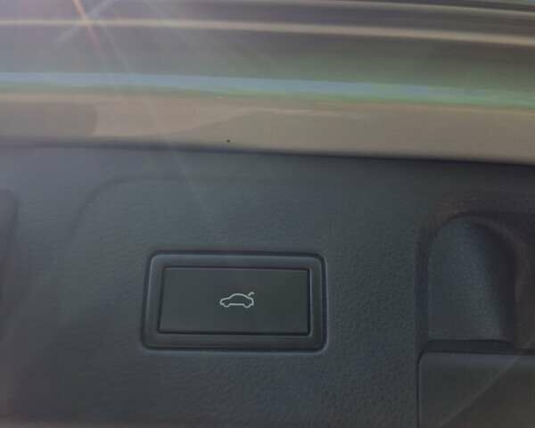 Серый Фольксваген Пассат, объемом двигателя 1.97 л и пробегом 267 тыс. км за 19000 $, фото 44 на Automoto.ua