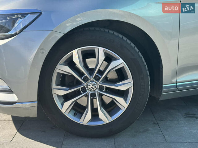 Сірий Фольксваген Пассат, об'ємом двигуна 1.6 л та пробігом 264 тис. км за 15800 $, фото 6 на Automoto.ua