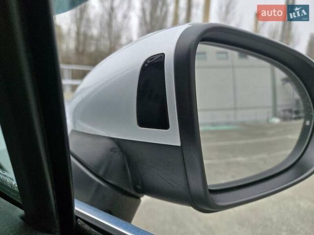 Серый Фольксваген Пассат, объемом двигателя 1.97 л и пробегом 198 тыс. км за 25000 $, фото 20 на Automoto.ua