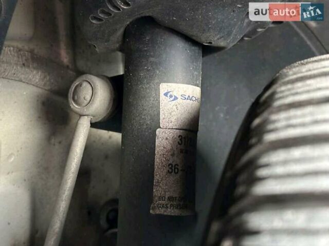 Фольксваген Пассат 2016 в Радомышле на Automoto.ua Серый Фольксваген Пассат, объемом двигателя 1.97 л и пробегом 286 тыс. км за 14500 $, фото 16 на Automoto.ua