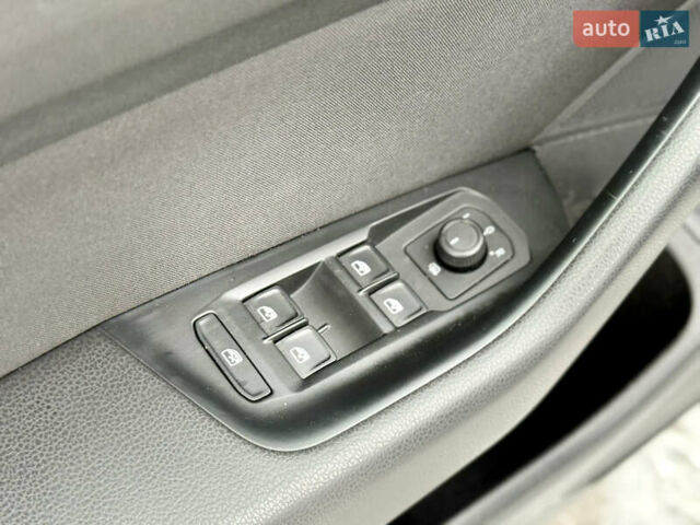 Серый Фольксваген Пассат, объемом двигателя 2 л и пробегом 181 тыс. км за 13499 $, фото 32 на Automoto.ua