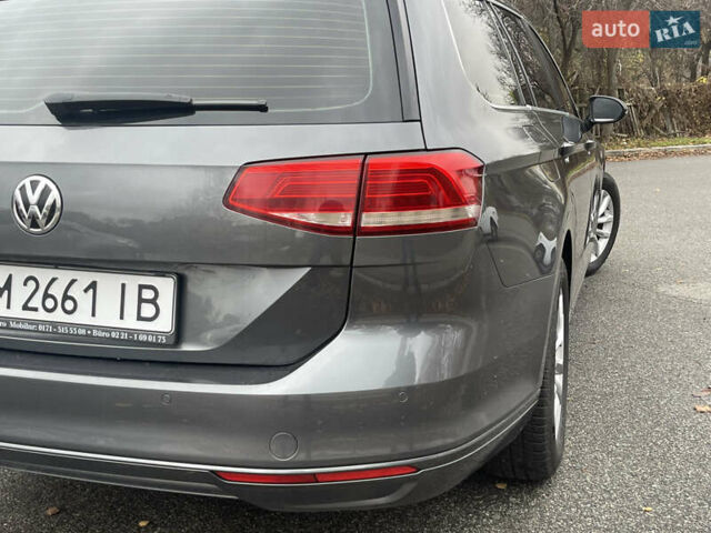 Серый Фольксваген Пассат, объемом двигателя 1.97 л и пробегом 240 тыс. км за 15599 $, фото 16 на Automoto.ua
