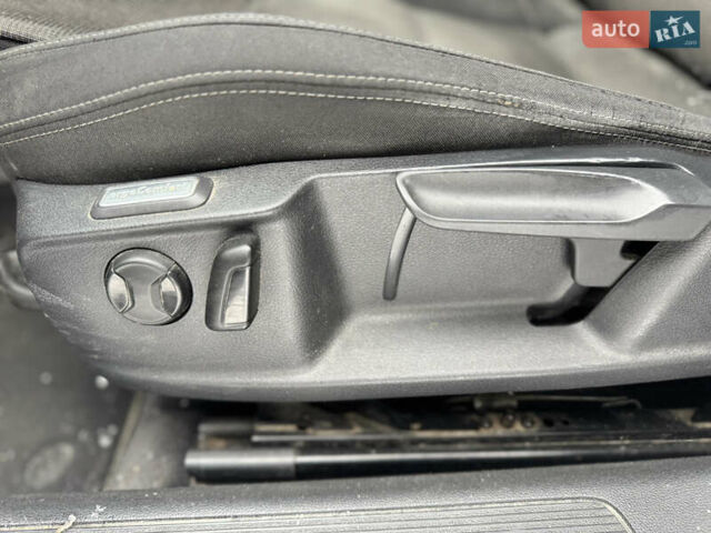 Сірий Фольксваген Пассат, об'ємом двигуна 1.6 л та пробігом 223 тис. км за 13000 $, фото 20 на Automoto.ua