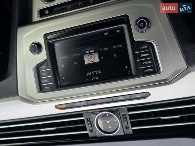 Сірий Фольксваген Пассат, об'ємом двигуна 2 л та пробігом 226 тис. км за 15499 $, фото 6 на Automoto.ua