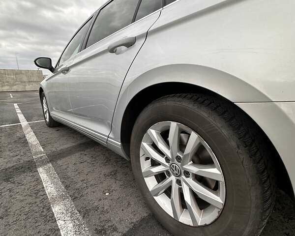 Серый Фольксваген Пассат, объемом двигателя 1.97 л и пробегом 306 тыс. км за 15000 $, фото 6 на Automoto.ua