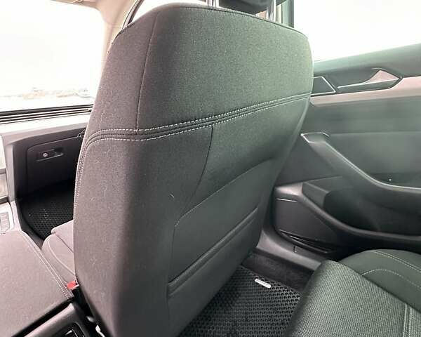 Серый Фольксваген Пассат, объемом двигателя 1.97 л и пробегом 306 тыс. км за 15000 $, фото 30 на Automoto.ua