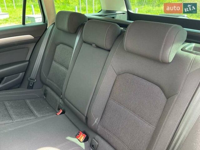 Серый Фольксваген Пассат, объемом двигателя 1.8 л и пробегом 165 тыс. км за 15500 $, фото 26 на Automoto.ua