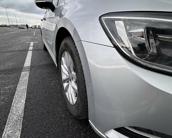 Серый Фольксваген Пассат, объемом двигателя 1.97 л и пробегом 306 тыс. км за 15000 $, фото 14 на Automoto.ua