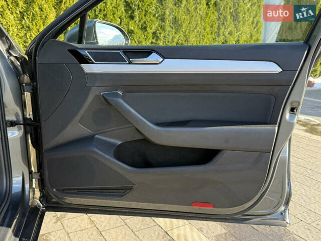 Серый Фольксваген Пассат, объемом двигателя 2 л и пробегом 195 тыс. км за 16999 $, фото 38 на Automoto.ua