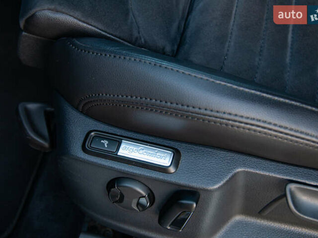 Фольксваген Пассат 2016 в Ужгороде на Automoto.ua Серый Фольксваген Пассат, объемом двигателя 1.97 л и пробегом 207 тыс. км за 18200 $, фото 14 на Automoto.ua