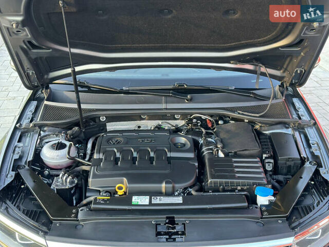 Серый Фольксваген Пассат, объемом двигателя 2 л и пробегом 220 тыс. км за 17999 $, фото 42 на Automoto.ua