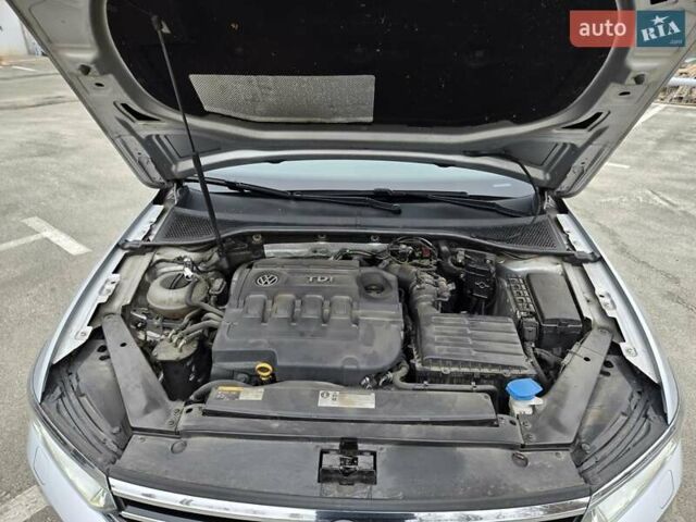 Серый Фольксваген Пассат, объемом двигателя 1.97 л и пробегом 198 тыс. км за 25000 $, фото 42 на Automoto.ua