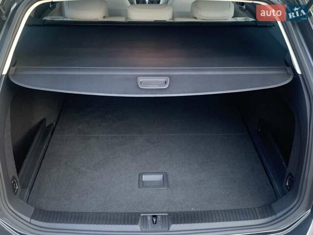 Серый Фольксваген Пассат, объемом двигателя 1.97 л и пробегом 231 тыс. км за 16000 $, фото 17 на Automoto.ua