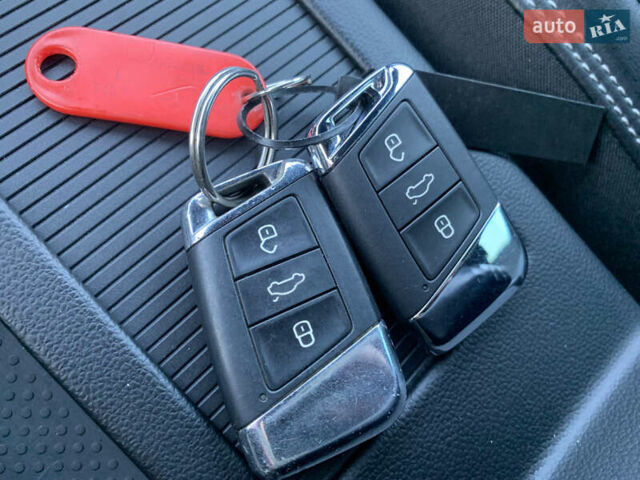 Сірий Фольксваген Пассат, об'ємом двигуна 2 л та пробігом 290 тис. км за 19700 $, фото 76 на Automoto.ua