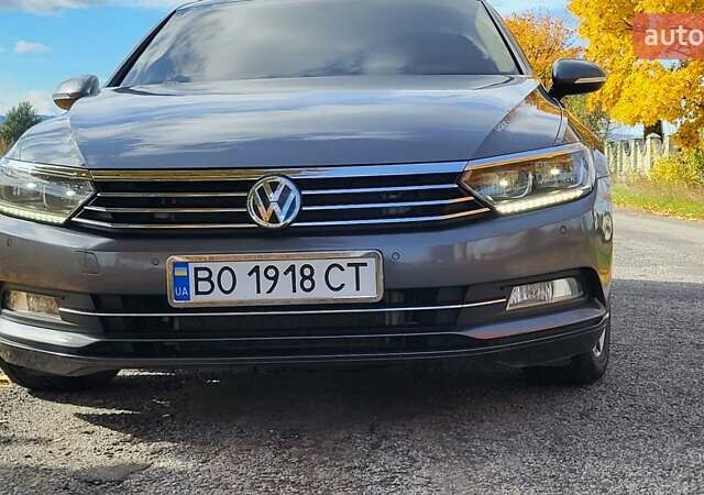 Фольксваген Пассат 2016 в Коломые на Automoto.ua Серый Фольксваген Пассат, объемом двигателя 1.97 л и пробегом 330 тыс. км за 14950 $, фото 2 на Automoto.ua