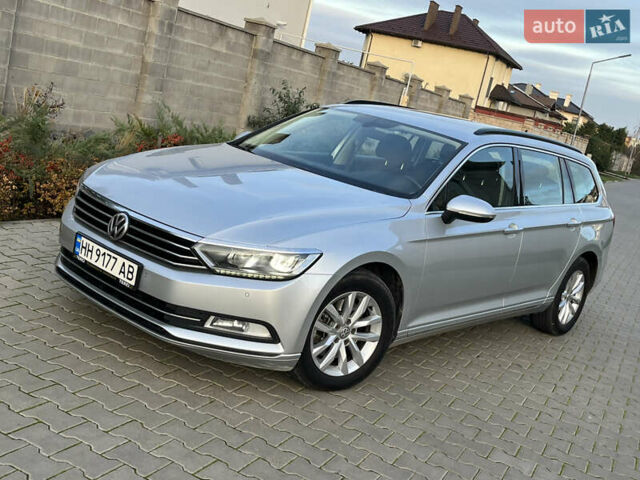 Серый Фольксваген Пассат, объемом двигателя 1.6 л и пробегом 262 тыс. км за 11800 $, фото 1 на Automoto.ua