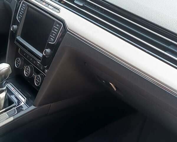 Сірий Фольксваген Пассат, об'ємом двигуна 1.97 л та пробігом 240 тис. км за 16000 $, фото 13 на Automoto.ua