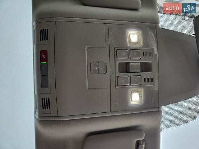 Серый Фольксваген Пассат, объемом двигателя 1.97 л и пробегом 198 тыс. км за 25000 $, фото 78 на Automoto.ua