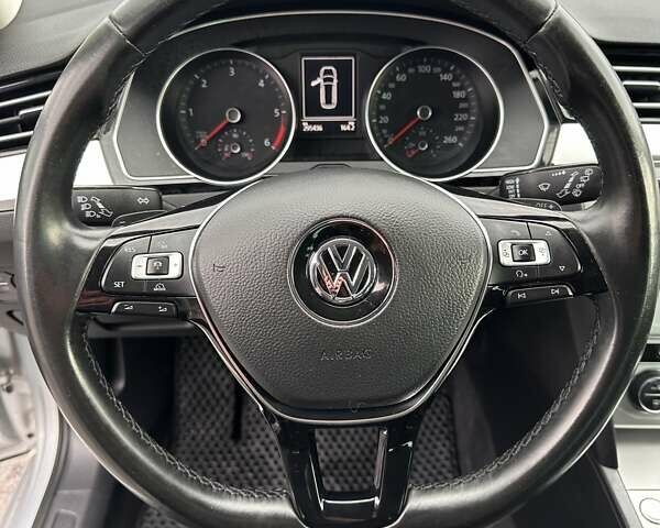 Серый Фольксваген Пассат, объемом двигателя 1.97 л и пробегом 306 тыс. км за 15000 $, фото 34 на Automoto.ua