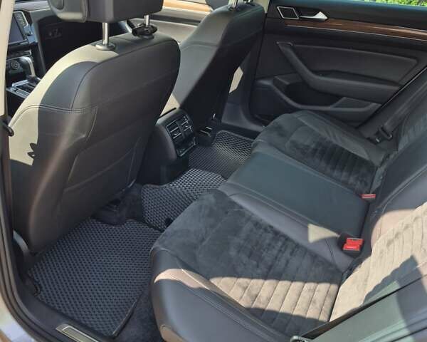 Серый Фольксваген Пассат, объемом двигателя 1.97 л и пробегом 267 тыс. км за 19000 $, фото 24 на Automoto.ua