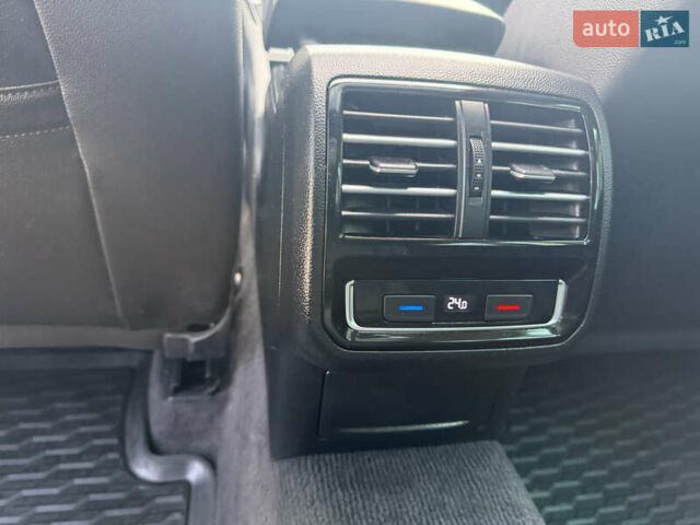 Сірий Фольксваген Пассат, об'ємом двигуна 1.97 л та пробігом 235 тис. км за 18200 $, фото 29 на Automoto.ua