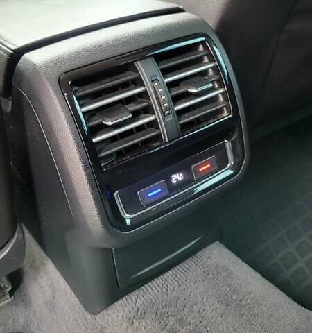 Фольксваген Пассат 2016 в Коломые на Automoto.ua Серый Фольксваген Пассат, объемом двигателя 1.97 л и пробегом 330 тыс. км за 14950 $, фото 39 на Automoto.ua